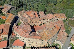 Montebenichi, castello del Rinascimento