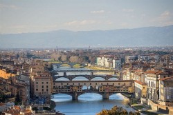 Firenze, fiume Arno e Ponte Vecchio