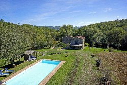 Foto aerea del podere la Doccia.
Aerial photo of the estate La Doccia.
Luftbild vom Anwesen La Doccia.
Photo aérienne du domain La Doccia.
